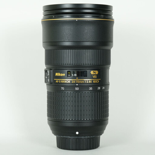 Nikon AF-S NIKKOR 24-70mm f/2.8E ED VR Nikon AF-S NIKKOR 24-70mm f/2.8E ED VR