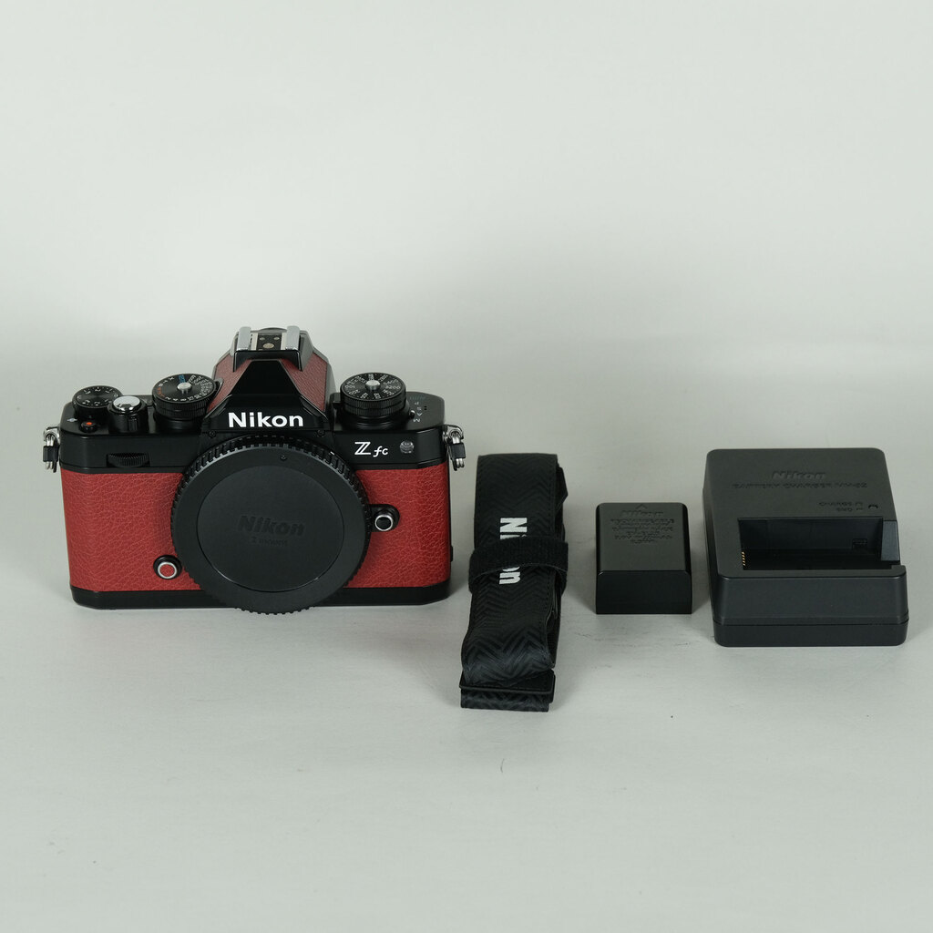 Nikon Z fc ボディ ブラック プレミアムエクステリア張替済み の出品