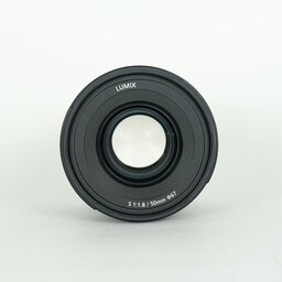 Panasonic LUMIX S 50mm F1.8 Panasonic LUMIX S 50mm F1.8