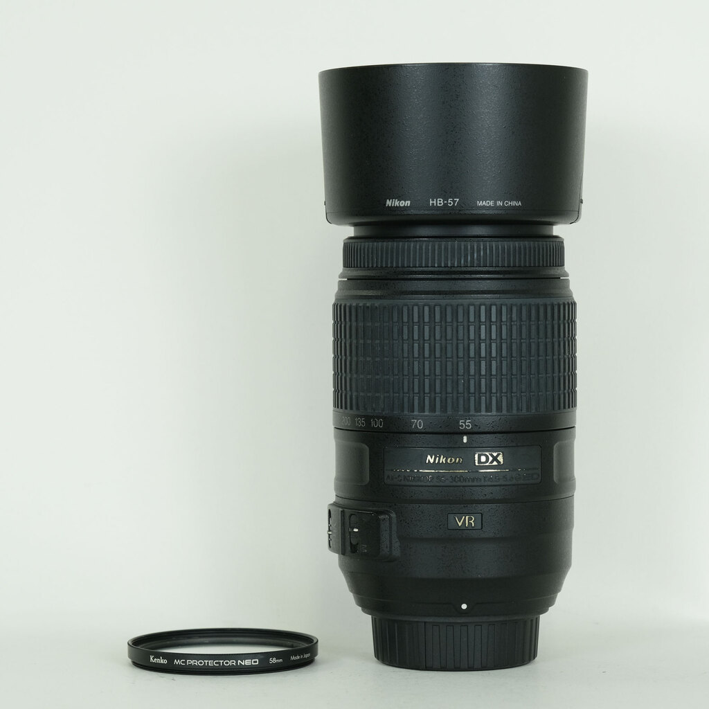 Nikon AF-S DX NIKKOR 55-300mm F4.5-5.6G ED VR Nikon AF-S DX NIKKOR 55-300mm F4.5-5.6G ED VR