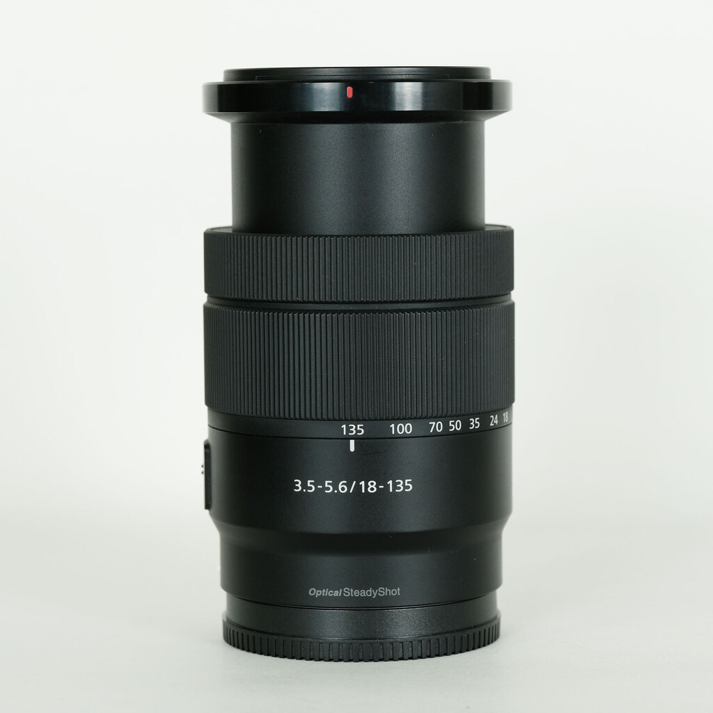 SONY E 18-135mm F3.5-5.6 OSS SEL18135