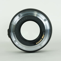 Canon EF100mm F2 USM Canon EF100mm F2 USM