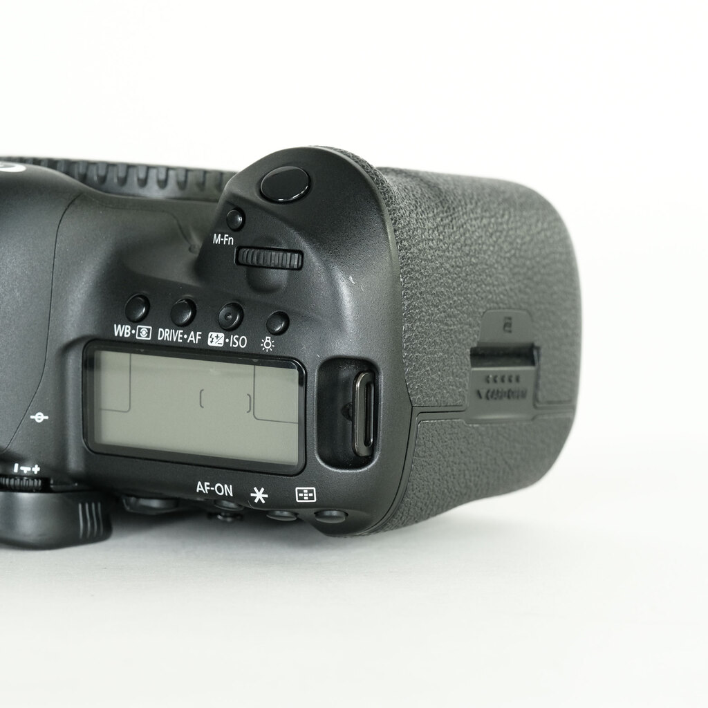 Canon EOS 5D Mark IV Canon EOS 5D Mark IV