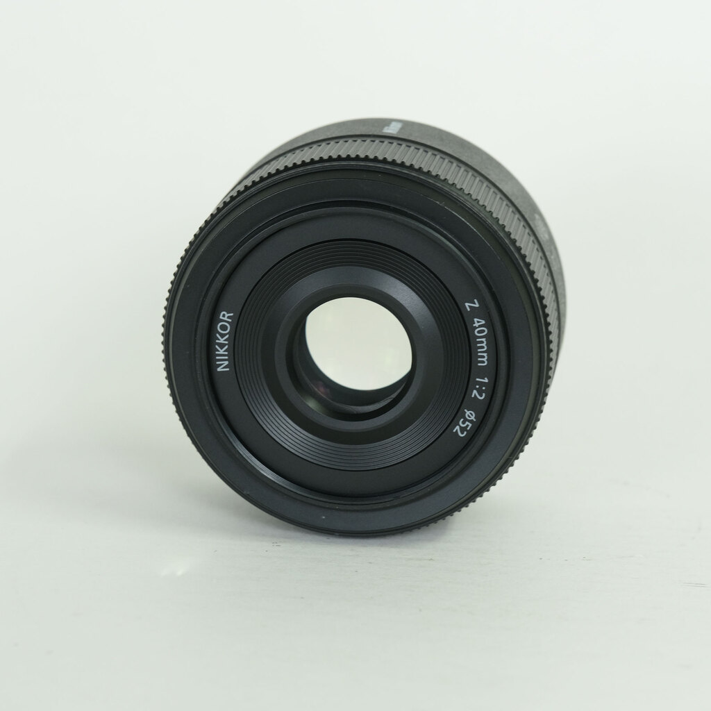 Nikon NIKKOR Z 40mm f/2 Nikon NIKKOR Z 40mm f/2