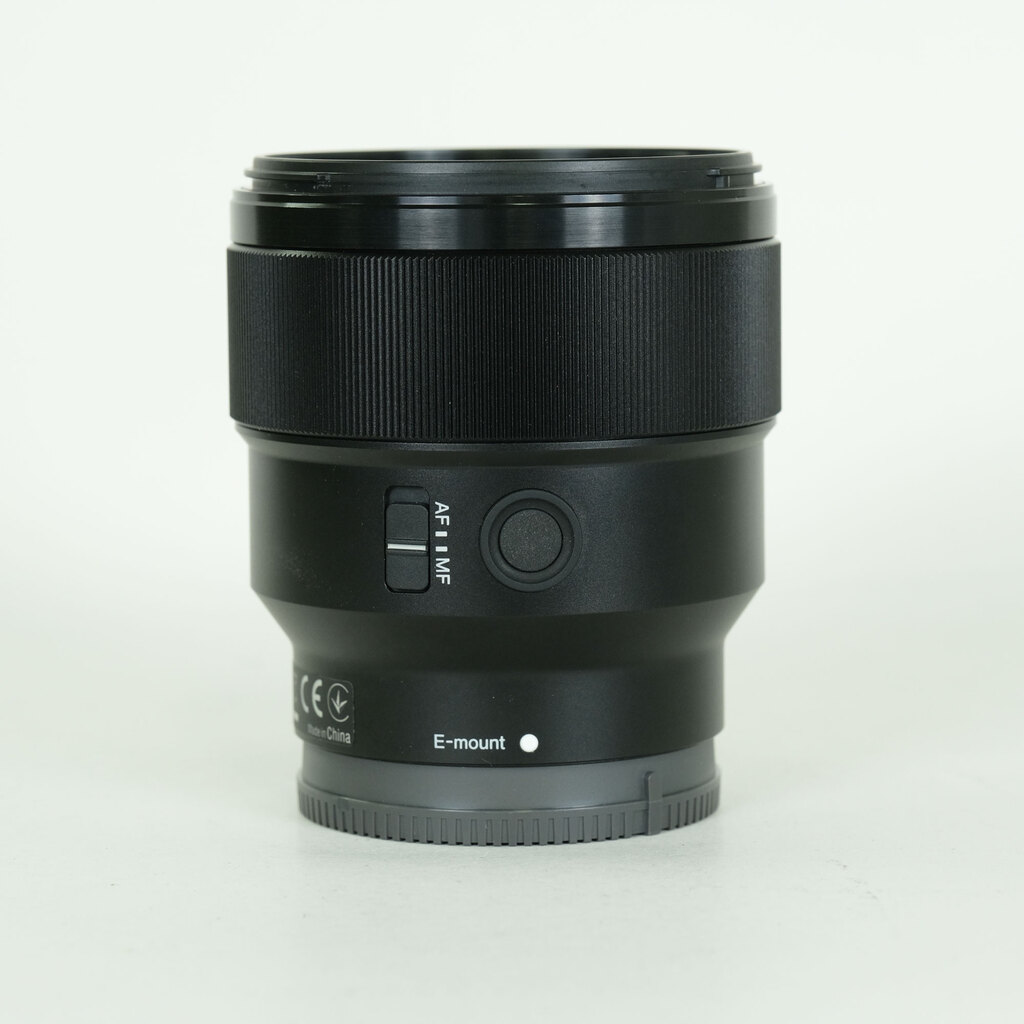 SONY FE 85mm F1.8 SEL85F18