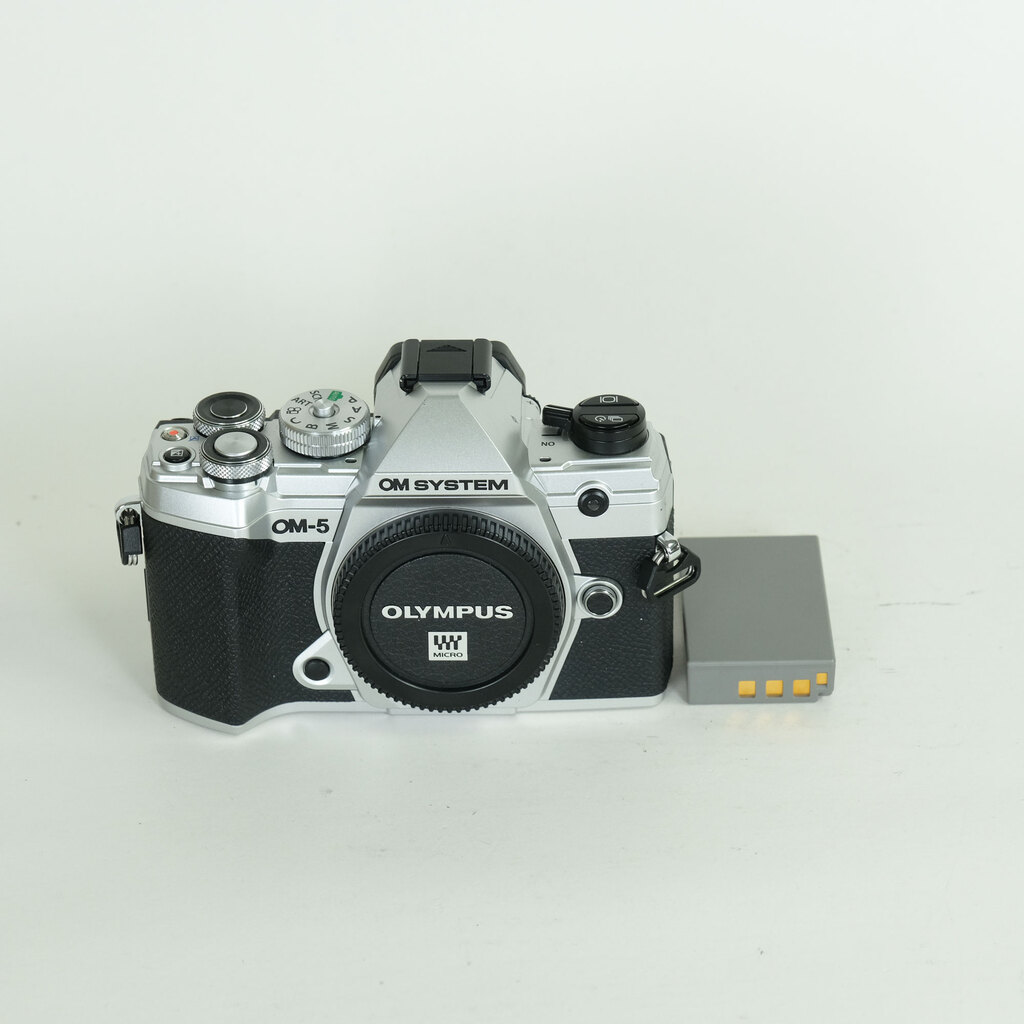 OM SYSTEM OM-5