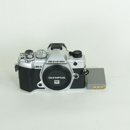 OM SYSTEM OM-5