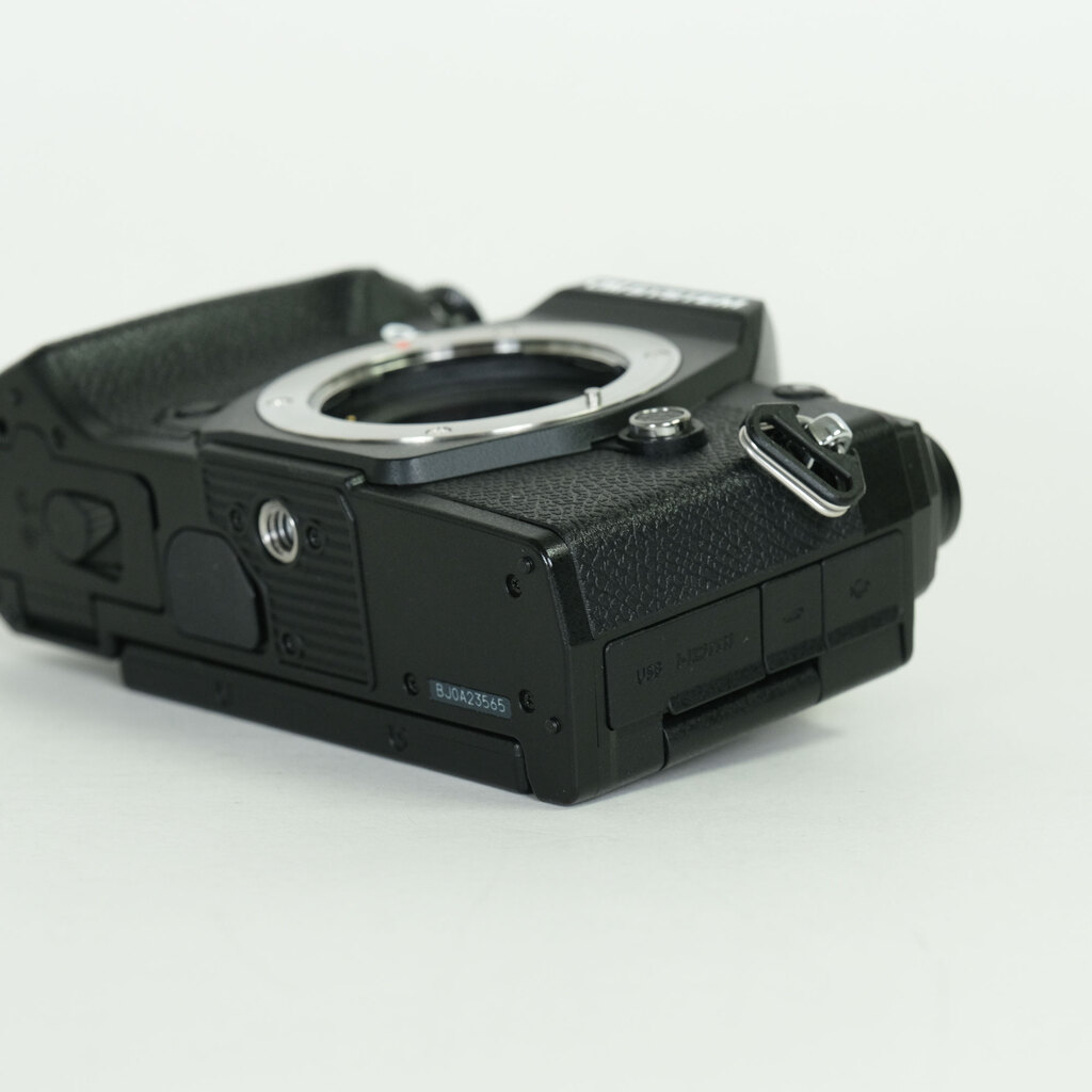 OM SYSTEM OM-5
