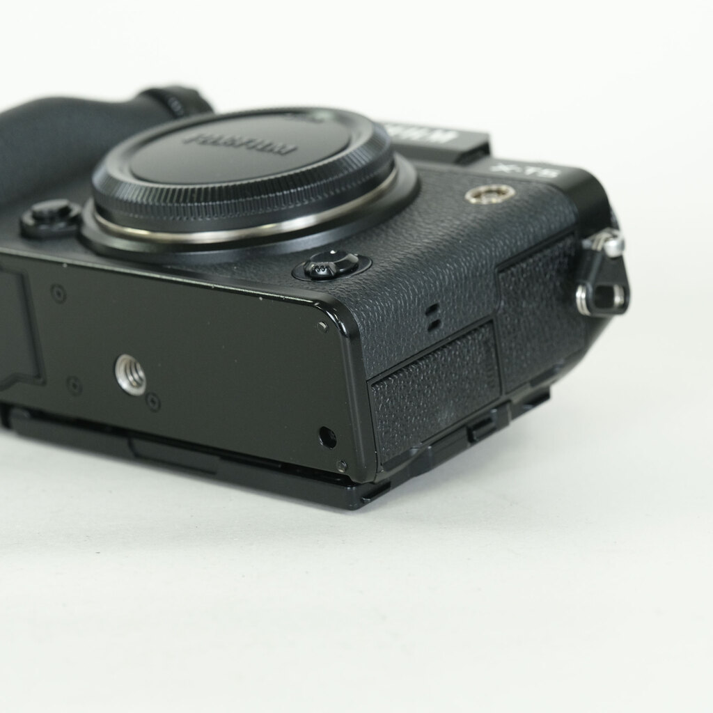 FUJIFILM X-T5