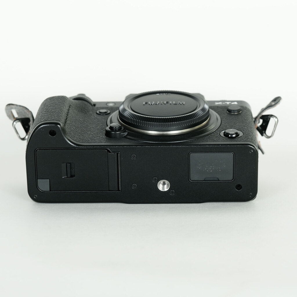 FUJIFILM X-T4