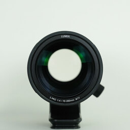 Panasonic LUMIX S PRO 70-200mm F4 O.I.S. Panasonic LUMIX S PRO 70-200mm F4 O.I.S.