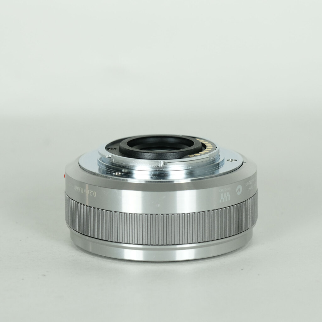 Panasonic LUMIX G 20mm F1.7 II ASPH. Panasonic LUMIX G 20mm F1.7 II ASPH.