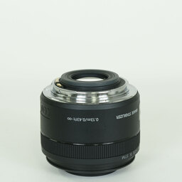 Canon EF-S35mm F2.8 マクロ IS STM