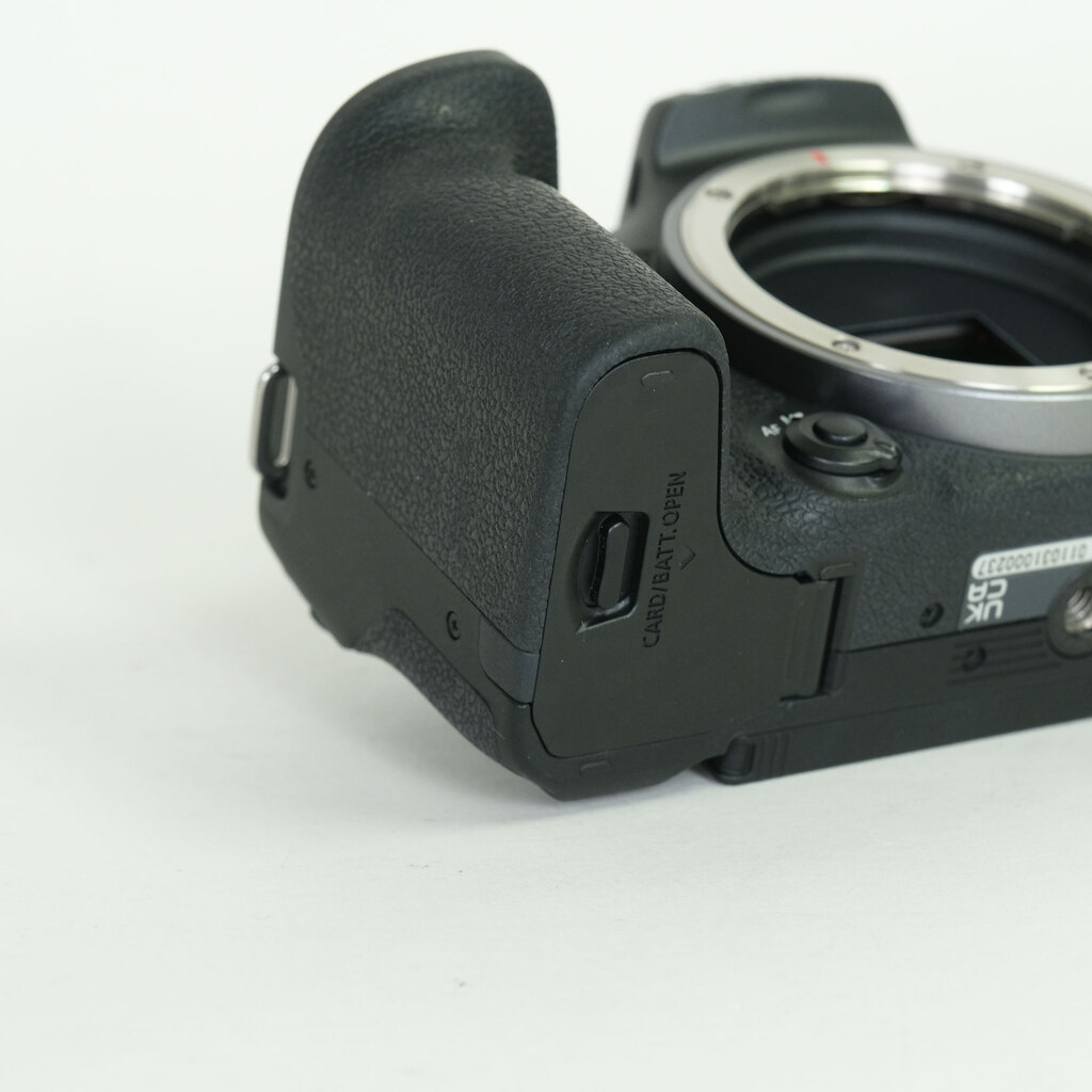 Canon EOS R10