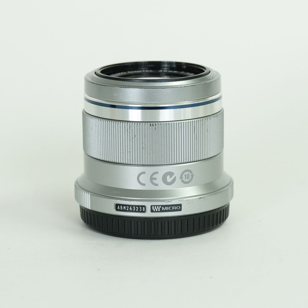 OLYMPUS M.ZUIKO DIGITAL 45mm F1.8