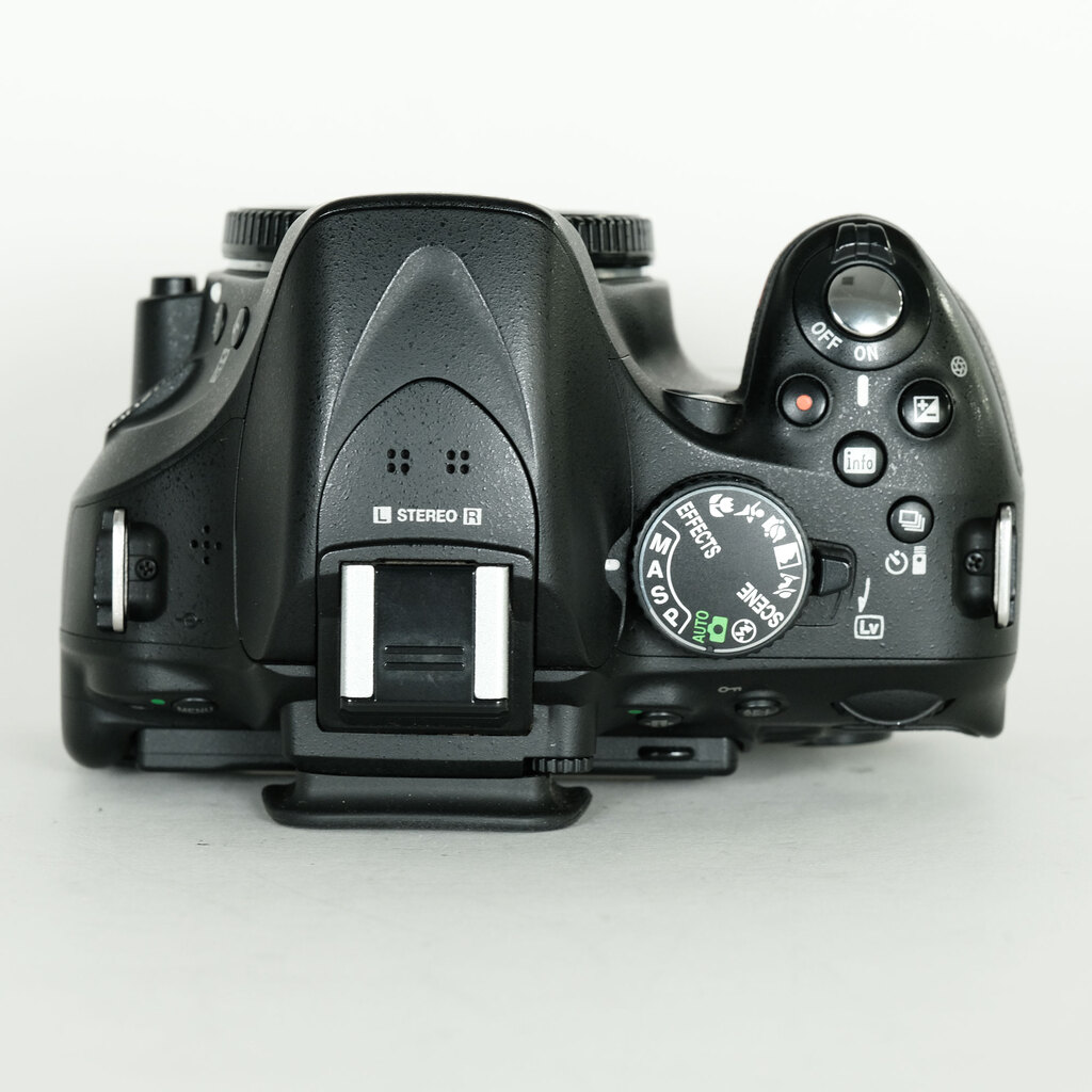 Nikon D5200 ボディ ブラック