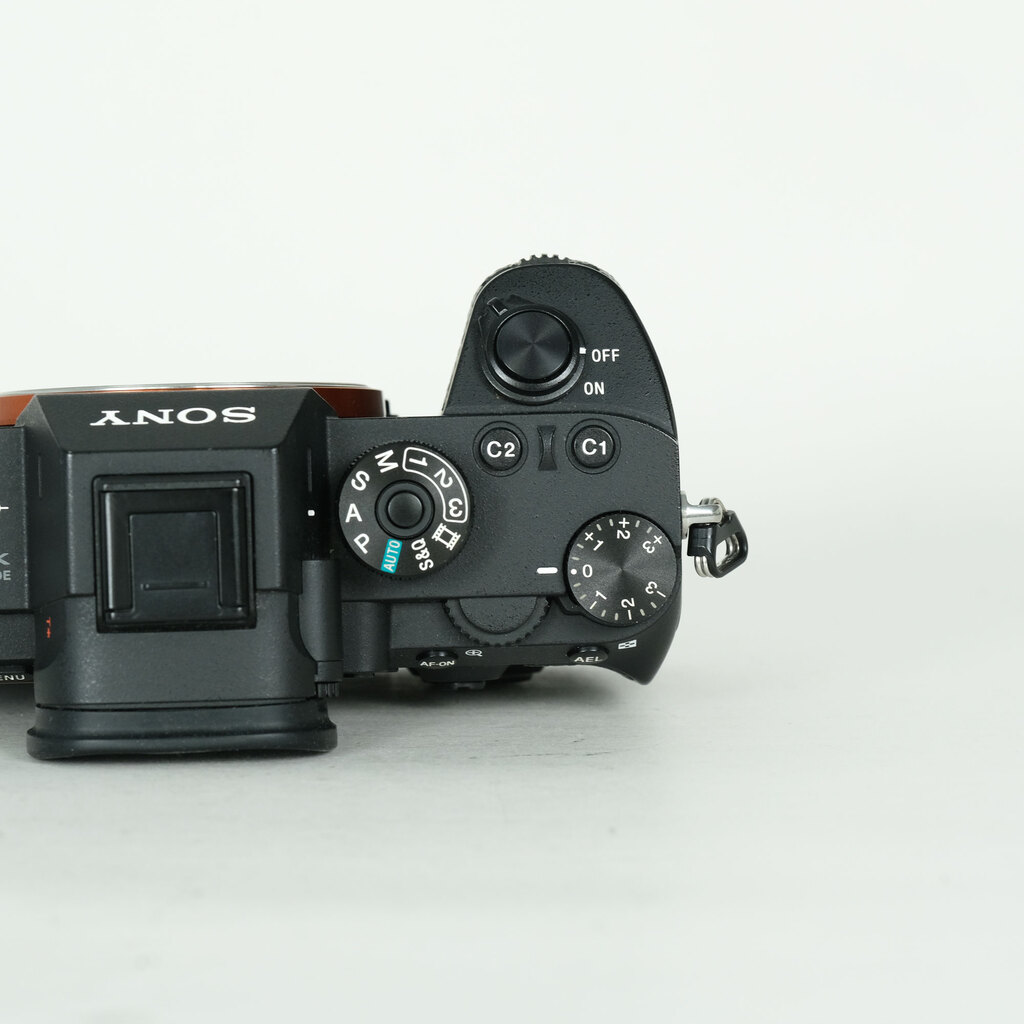 SONY α7R III（ILCE-7RM3）の出品 | ONE SCENE（ワンシーン）