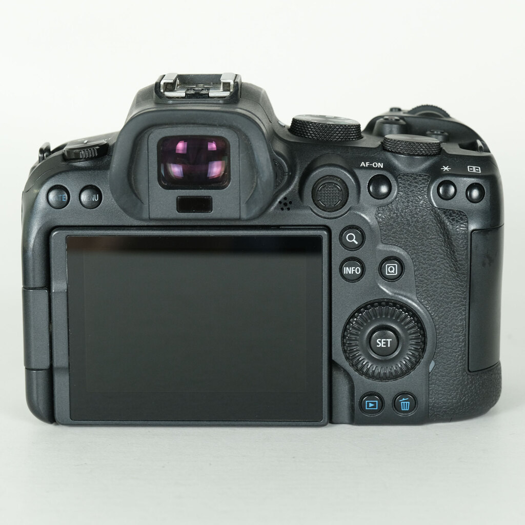 Canon EOS R6 [�{�f�B]