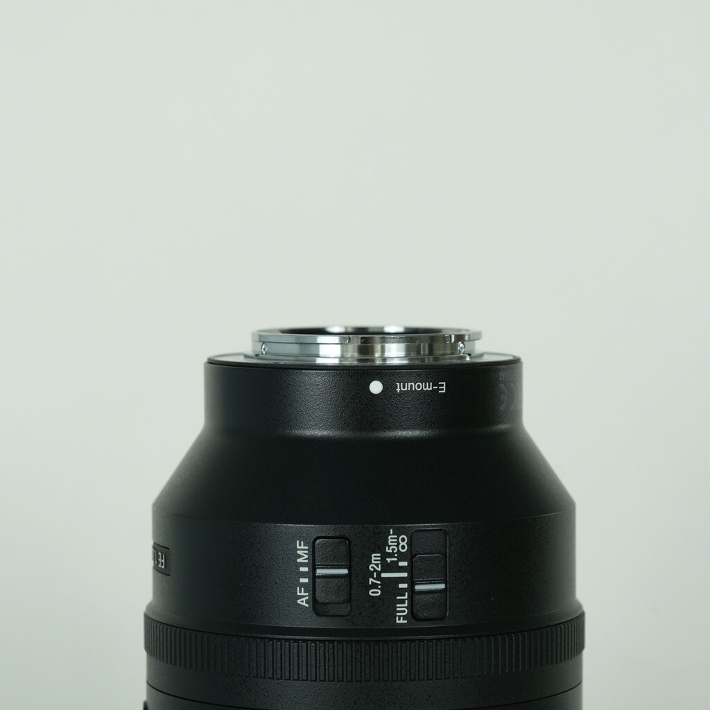 SONY FE 135mm F1.8 GM SEL135F18GMの出品 | ONE SCENE（ワンシーン）