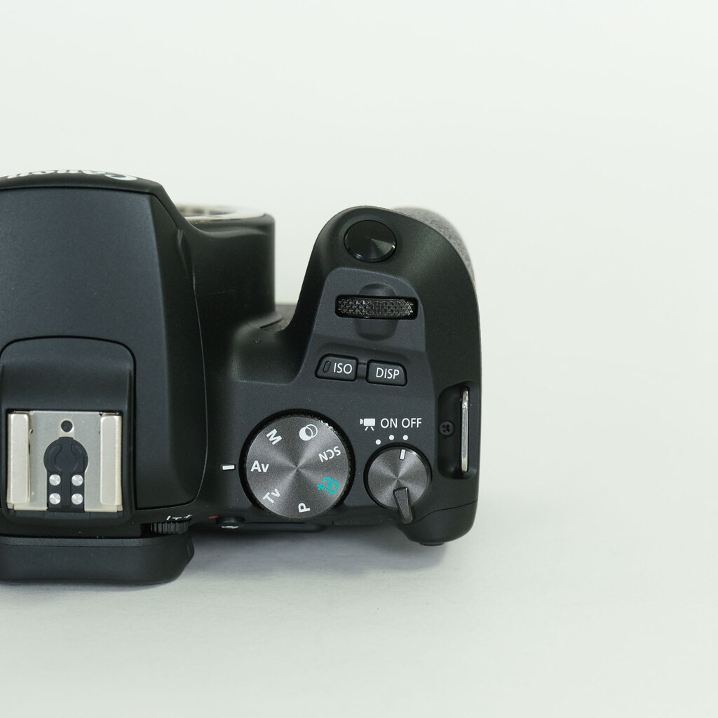 Canon EOS Kiss X10