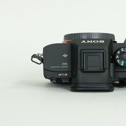 SONY α7RIV ボディ ILCE-7RM4A   【後期モデル 液晶下部にSONYロゴなし】