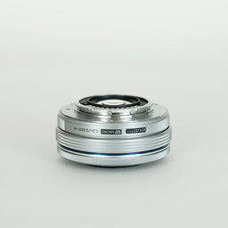 OLYMPUS M.ZUIKO DIGITAL ED 14-42mm F3.5-5.6 EZ シルバー