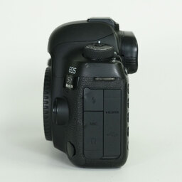 Canon EOS 5D Mark IV Canon EOS 5D Mark IV