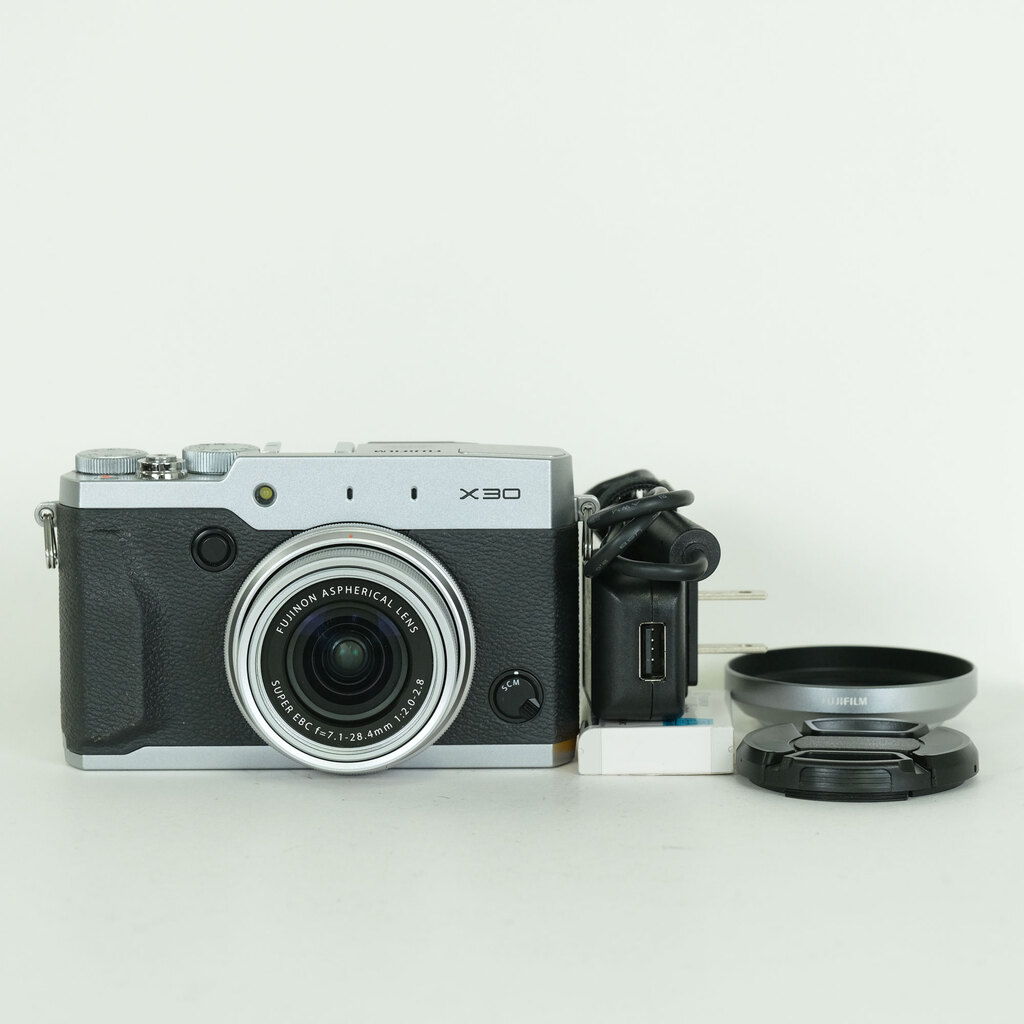 FUJIFILM X30 シルバー