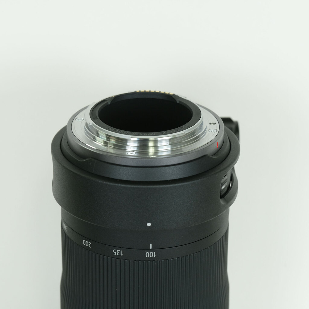 Canon RF100-400mm F5.6-8 IS USM Canon RF100-400mm F5.6-8 IS USM