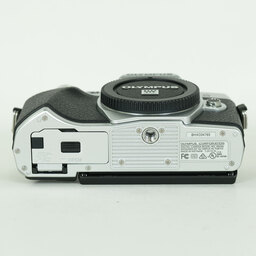 OLYMPUS OM-D E-M10 Mark III