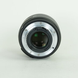 Nikon AF-S DX NIKKOR 35mm f/1.8G Nikon AF-S DX NIKKOR 35mm f/1.8G