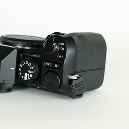 FUJIFILM X-S20
