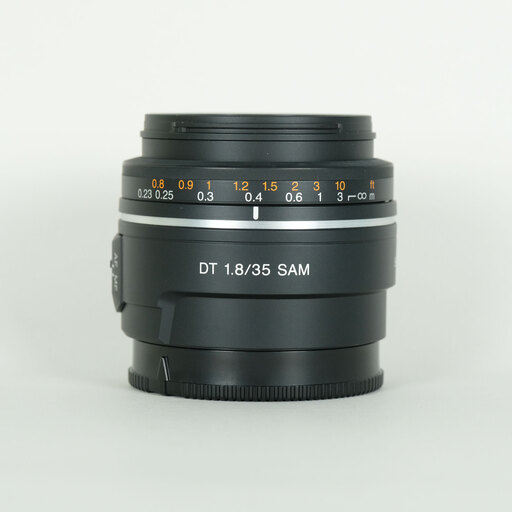 SONY DT 35mm F1.8 SAM SAL35F18を解説｜52.5mm相当・F1.8のAPS-C標準