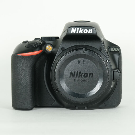 Nikon D5600