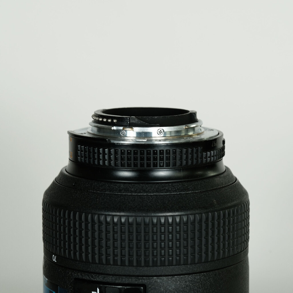 Nikon AF-S ED 28-70mm F2.8 D ブラック