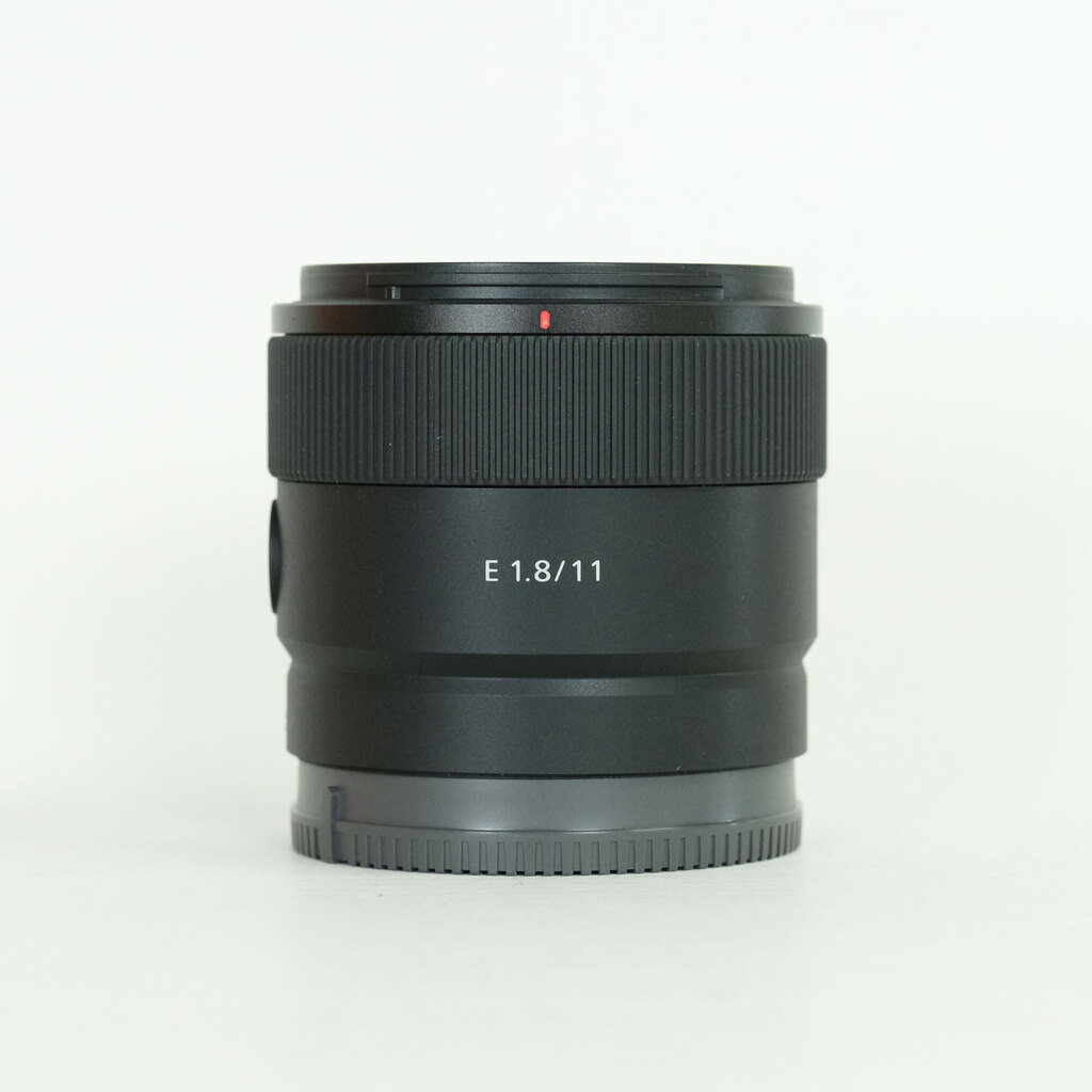 SONY E 11mm F1.8 SEL11F18