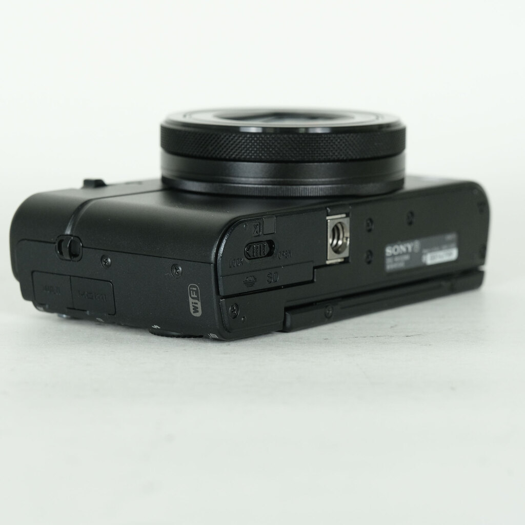 SONY Cyber-shot DSC-RX100M4の出品 | ONE SCENE（ワンシーン）