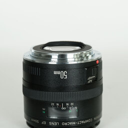 Canon EF50mm F2.5 コンパクトマクロ