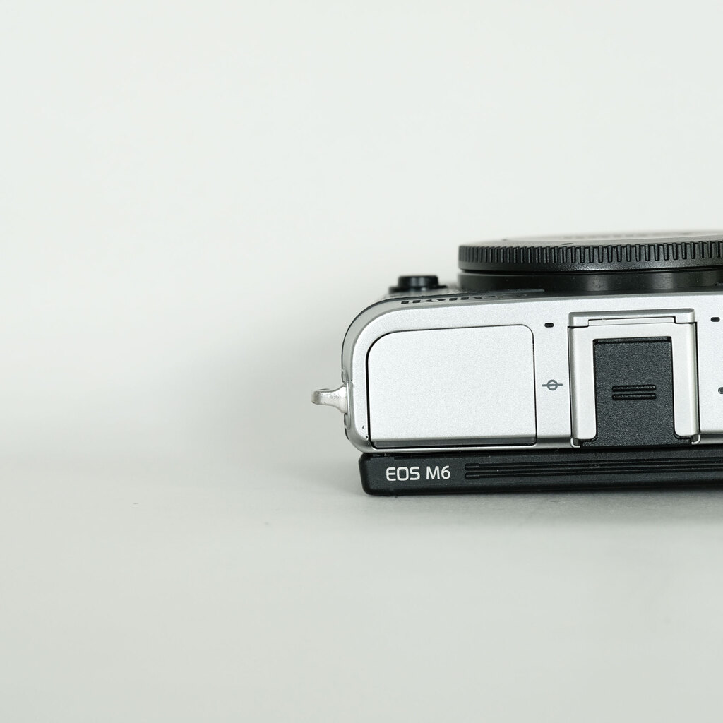 Canon EOS M6 Canon EOS M6