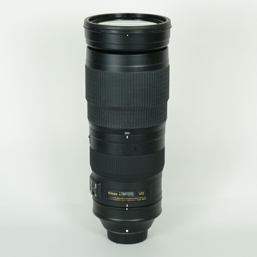 Nikon AF-S NIKKOR 200-500mm f/5.6E ED VR Nikon AF-S NIKKOR 200-500mm f/5.6E ED VR
