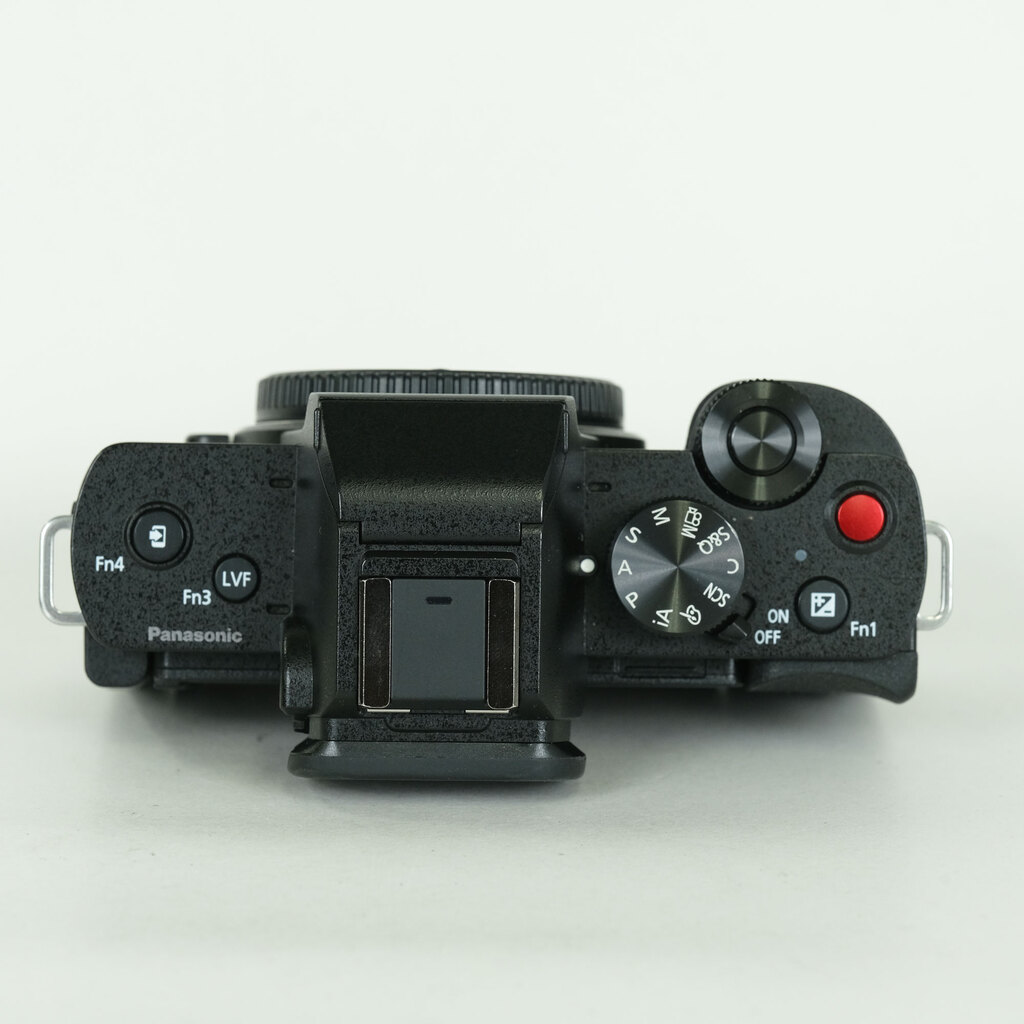 Panasonic LUMIX DC-G100 Panasonic LUMIX DC-G100