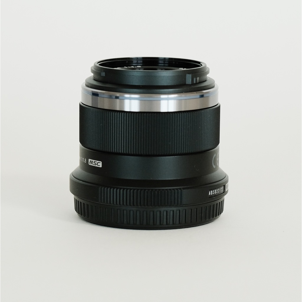 OLYMPUS M.ZUIKO DIGITAL 45mm F1.8