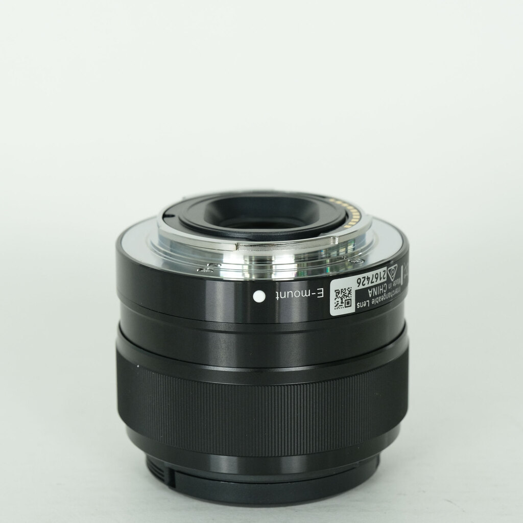SONY E 35mm F1.8 OSS SEL35F18