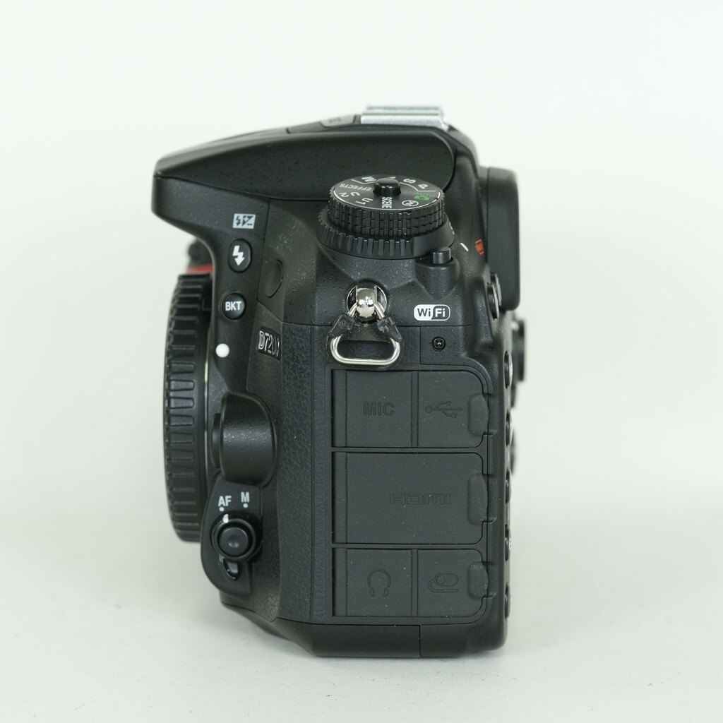 Nikon D7200