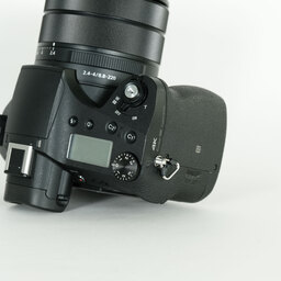 SONY Cyber-shot DSC-RX10M3