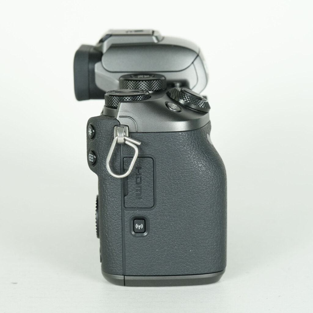Canon EOS M5 [�{�f�B]