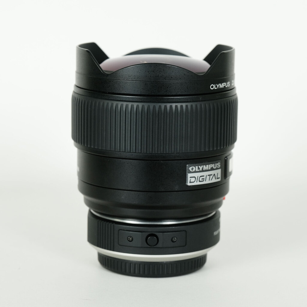 OLYMPUS ZUIKO DIGITAL ED 8mm F3.5 Fisheyeの出品 | ONE SCENE（ワン
