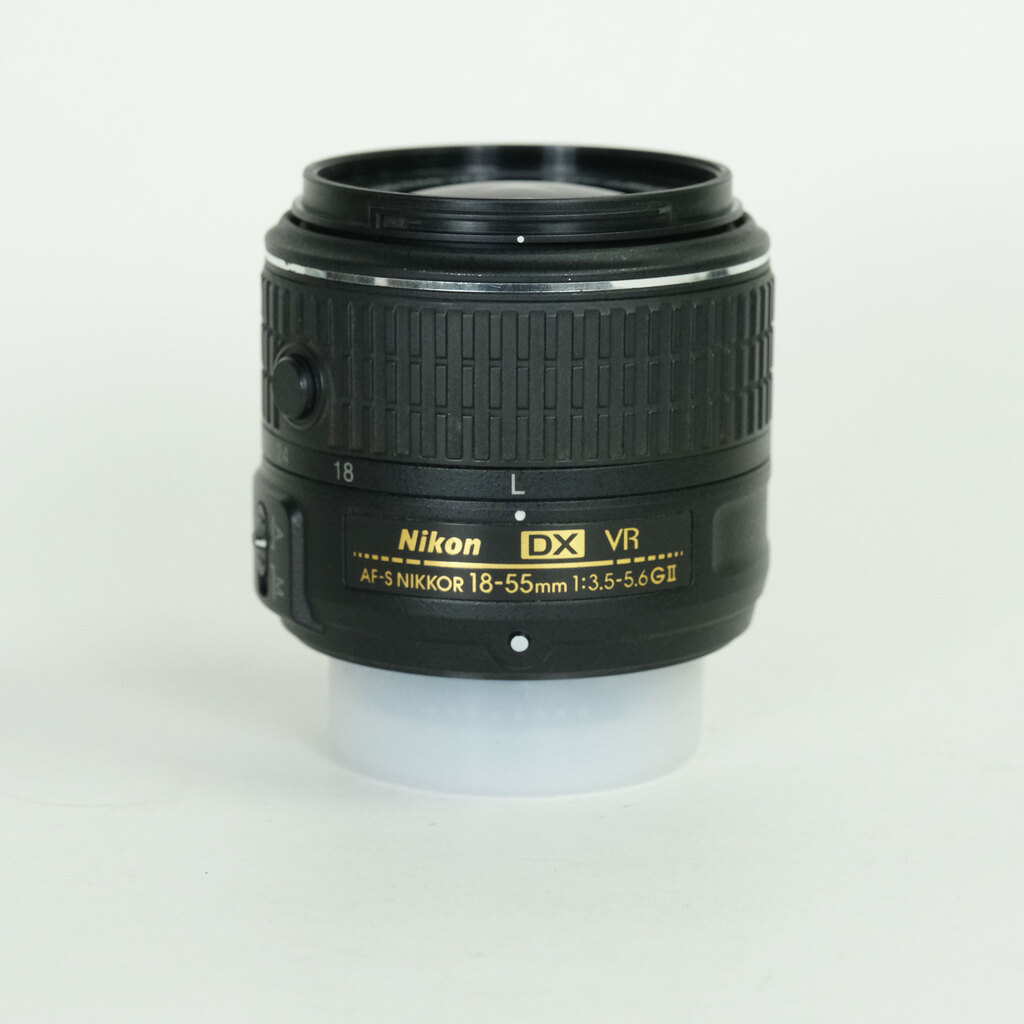 Nikon AF-S DX NIKKOR 18-55mm f3.5-5.6G VR II