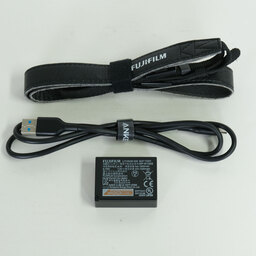 FUJIFILM X-S10