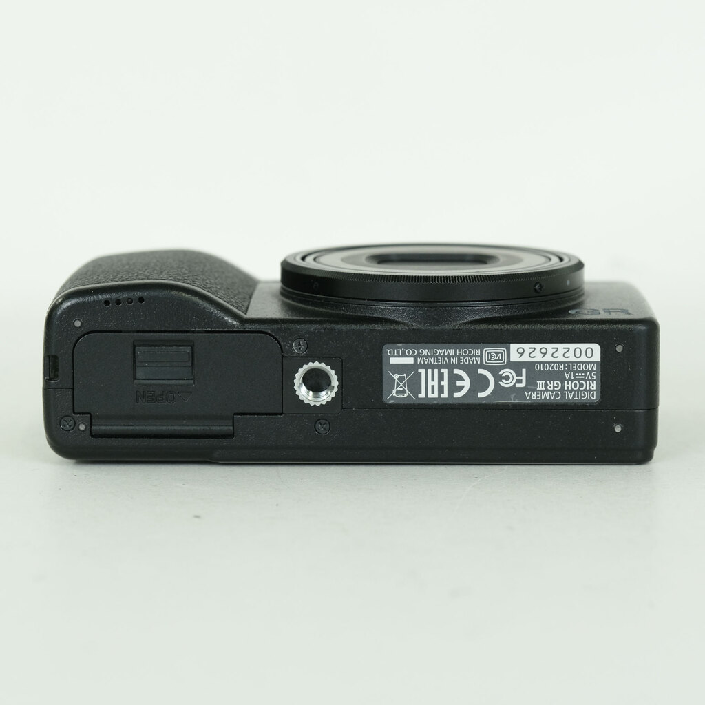 RICOH GR III RICOH GR III